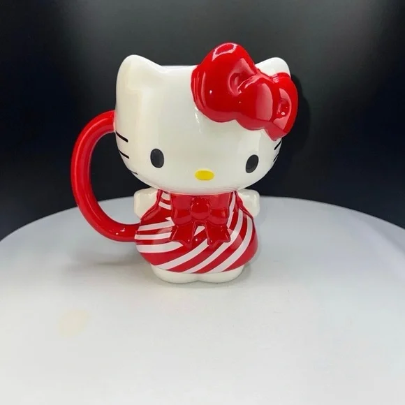 Hello Kitty mug & S&P shakers - Picture 2 of 3